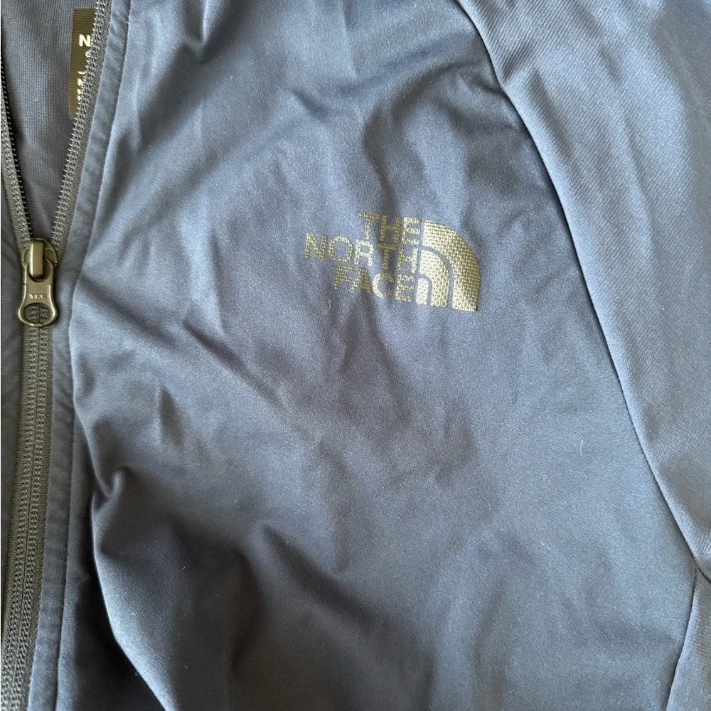 The North Face Men's Navy Windbreaker